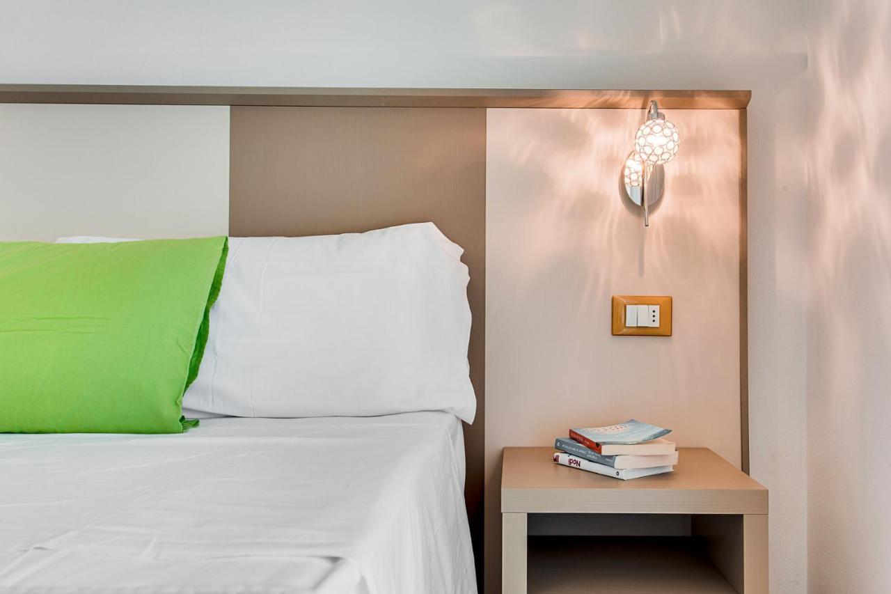 קרביה Anastasi Hotel E Residence מראה חיצוני תמונה