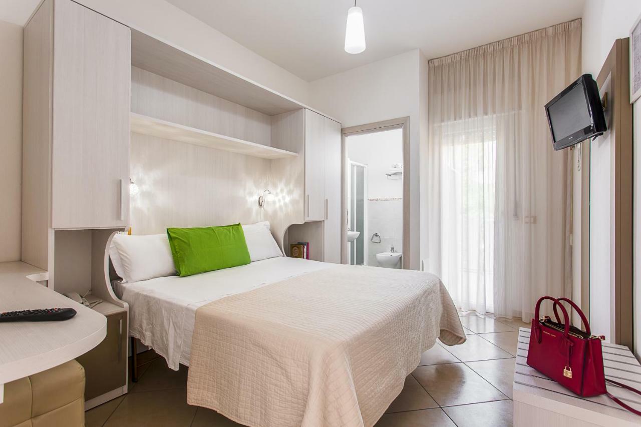 קרביה Anastasi Hotel E Residence מראה חיצוני תמונה