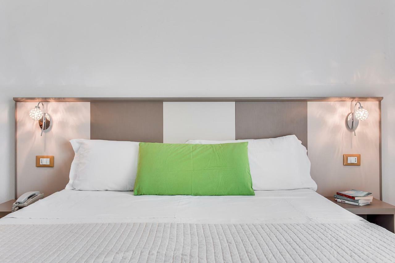 קרביה Anastasi Hotel E Residence מראה חיצוני תמונה